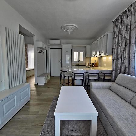 Royal Apartments - Nikiti Luaran gambar